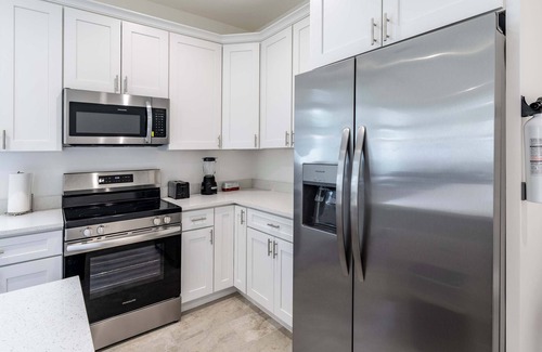 East Tampa Casa | Tampa 3BR Near Zoo & Cruise Port - Sleeps 8