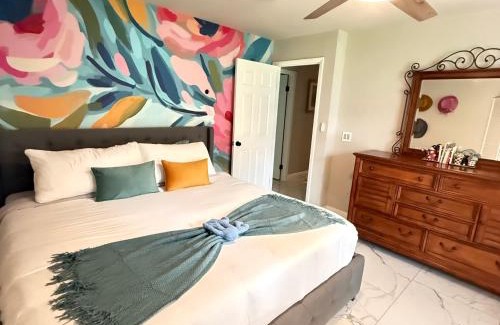 Bearss Plaza Apartamento | Tampa Lakefront and Pool House Game Room