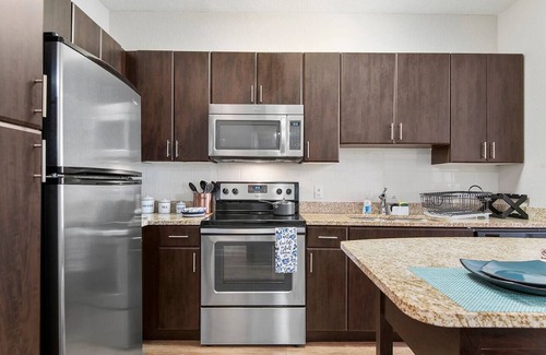 Carver City - Lincoln Gardens Apartamento | Tampa Tropical-Heated Saltwater Pool-10 Min to TPA