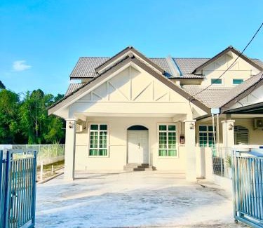 Kampung Durian Mas Casa | Tamu Timur Homestay