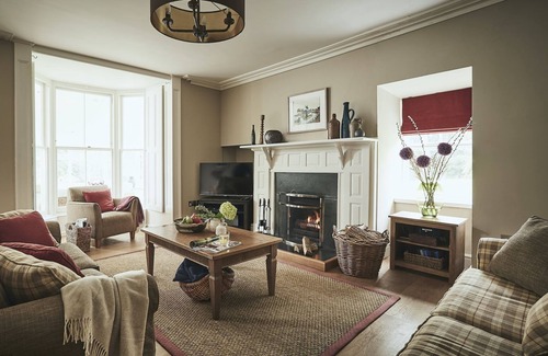 Llanelltyd Otro | Tan Llan & The Coach House - sleeps 16 guests in 8 bedrooms
