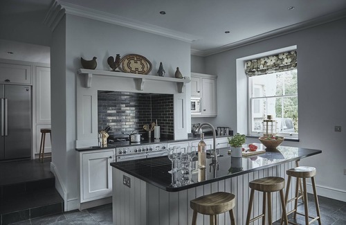 Llanelltyd Otro | Tan Llan & The Coach House - sleeps 16 guests in 8 bedrooms