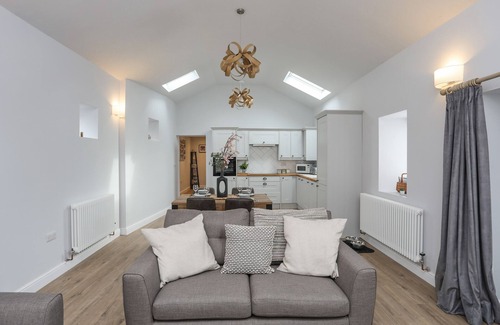 Llanllyfni Casa | TAN Y COED - NASARETH, pet friendly, with open fire in Penygroes