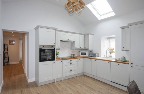 Llanllyfni Casa | TAN Y COED - NASARETH, pet friendly, with open fire in Penygroes