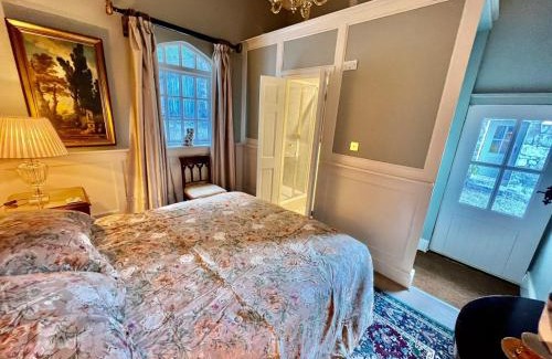 Rhyd-y-foel Casa | Tan-yr-Ogo Gate Lodge, Gwrych Castle