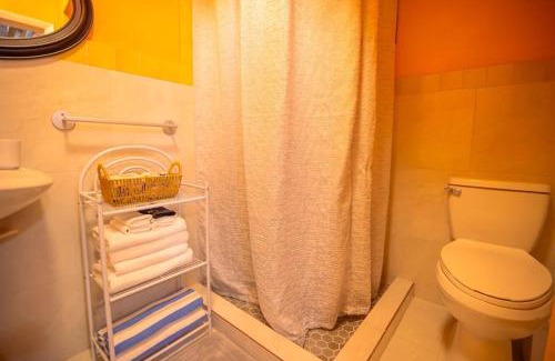 Coral Harbour Casa | Tangerine Sunsets Mango