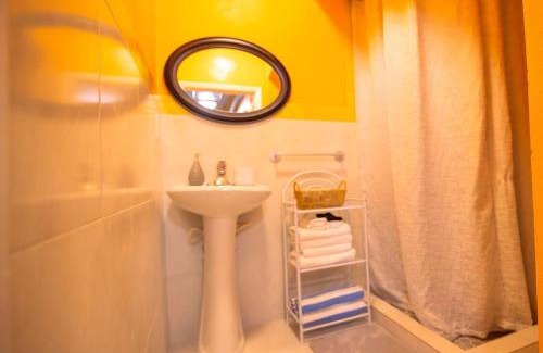 Coral Harbour Casa | Tangerine Sunsets Mango