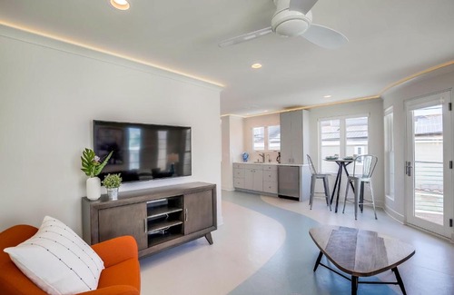 Mission Beach Casa | Tangiers Manor