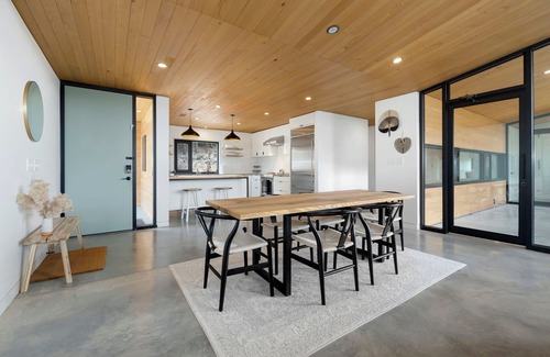 Rogers Casa | Tanglewood Cabin - Lake Access - Private - Modern