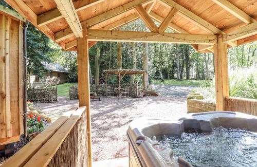Kingswood Casa | Tanglewood Shepherds Hut