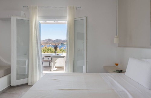 Apollonia Casa | Tania Milos