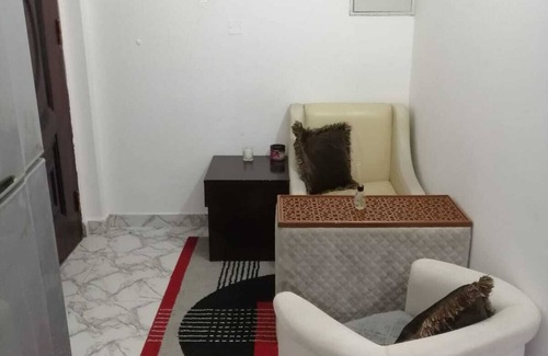 Al Wahdah Apartamento | Tanih Place 5