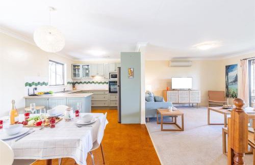 Shoal Bay Casa | Tanilba 23 Flannel Flower Fairway meaning White Flower