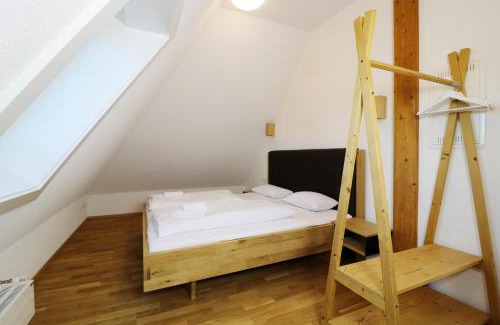 Schluchsee Apartamento | Tannenhof Fischbach - Fewo 5 "Zander" - Schluchsee, 2 Schlafzimmer Schlafgalerie, E-Auto Ladestation