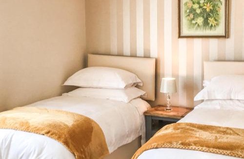 Waresley Casa | Tansey Cottage