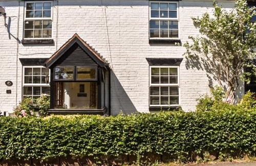 Waresley Casa | Tansey Cottage