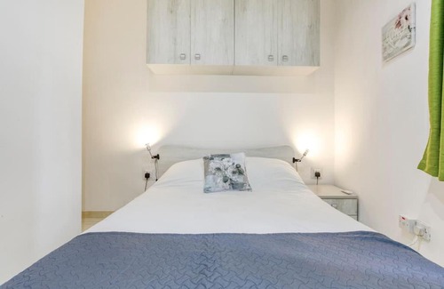 Il-Balluta Apartamento | Taormina 6 -Seafront Sliema Apt