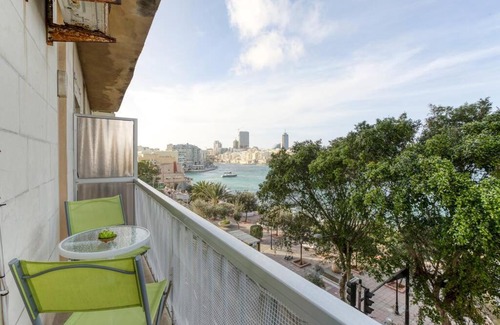 Il-Balluta Apartamento | Taormina 6 -Seafront Sliema Apt
