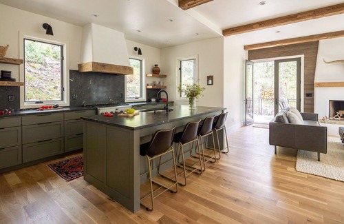Taos Ski Valley Casa | Taos Haus Mountain Modern Sleeps 14 at Taos Ski va