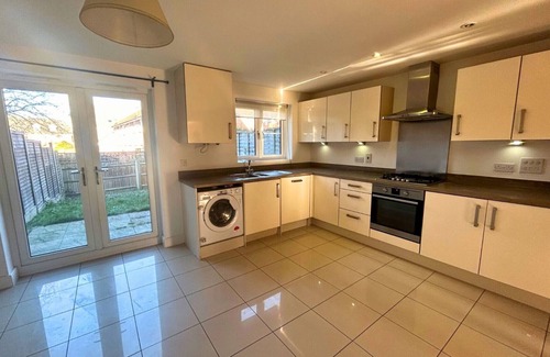 Bray on Thames Chalet De Esquí | Taplow Spacious Stylish Four Bedroom Townhouse