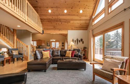 Thayerville Casa | Tarenga House