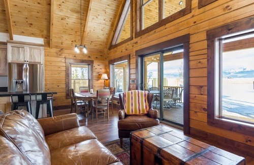 Leigh Creek Estates Cabina | Targhee Shadows - Tetons, Yellowstone, Hot Tub