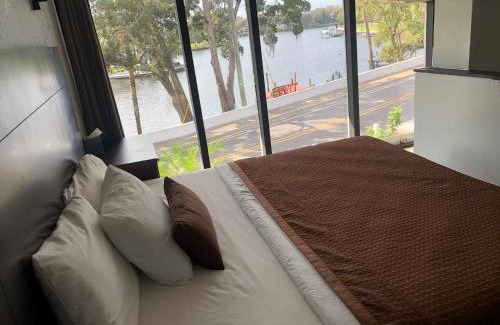 Tarpon Springs Hotel | Tarpon Inn