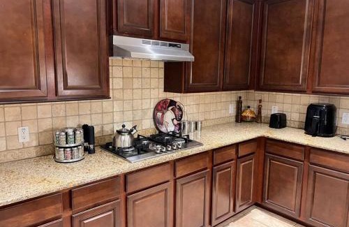 Iowa Colony Casa | Taste of Texas Luxury Lakeside Beauty
