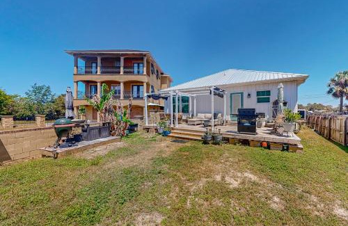 Holiday Beach Casa | Taste of the Tropics