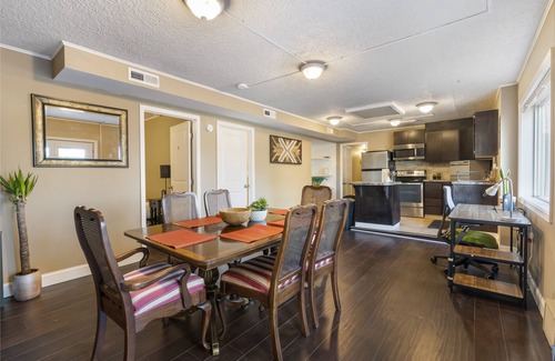 Starcrest Condominio | Tasteful 3bedroom place in a serene neighborhood
