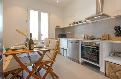 Porto Palo Apartamento | Tasteful and friendly apartment in quiet location by the sea.
