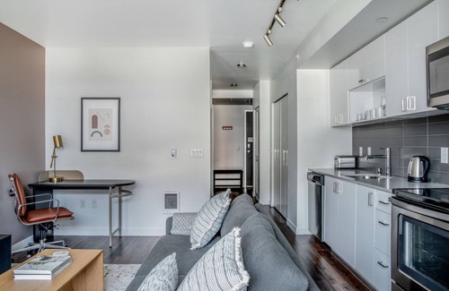 Wilburton Apartamento | Tasteful Bellevue Studio w/ Gym & W/D, nr Shopping, by Blueground