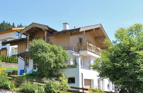 Hollersbach im Pinzgau Casa | Tasteful Holiday Home in Hollersbach im Pinzgau with Garden