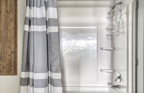 Walnut Creek Apartamento | Tasteful Walnut Creek 1BR w/ Pool & Spa, walk to BART, by Blueground