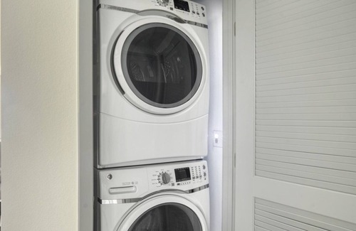 Walnut Creek Apartamento | Tasteful Walnut Creek 1BR w/ Pool & Spa, walk to BART, by Blueground