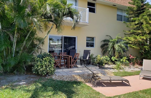 Harbor Village Condominio | Decorado con gusto Waterfront Condo! A pie de playa, tiendas, restaurantes y más!
