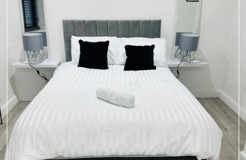 Mapperley Apartamento | Tastefully decorated 4 Bed Home in Gedling - Near Colwick Country Park, Victoria Retail Park, City Centre & Nottingham Racecourse