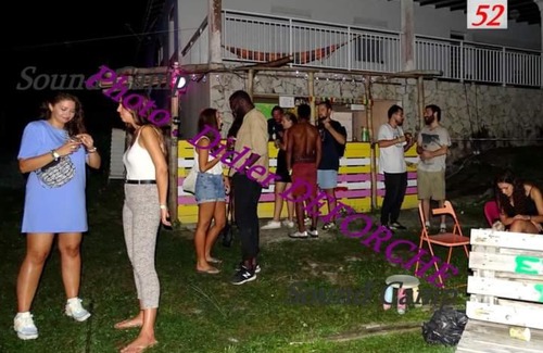 Le Moule Otro | tat ' âne camping