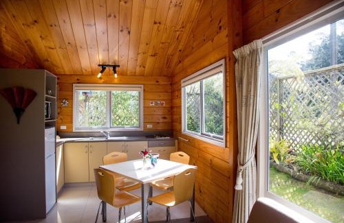 Hahei Cabina | Tatahi Lodge Beach Resort