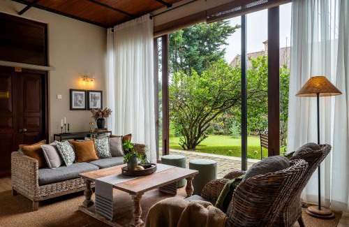 Nuwara Eliya Cama Y Desayuno | Tathya Hills - Luxe Garden Retreat In The Hills