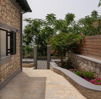 Perama Casa | Tatiana's House