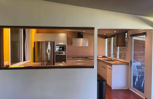 Taunoa Casa | Taunoa House - Downtown & seaside