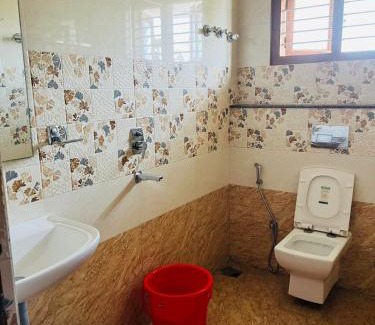 Adyar Casa | Tauro's Haven Homestay - Charming 3BHK, 4Bath Home