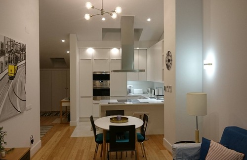 Sao Sebastiao da Pedreira Apartamento | Tauro195 - Luxury 2 Bedroom Near El Corte Ingles