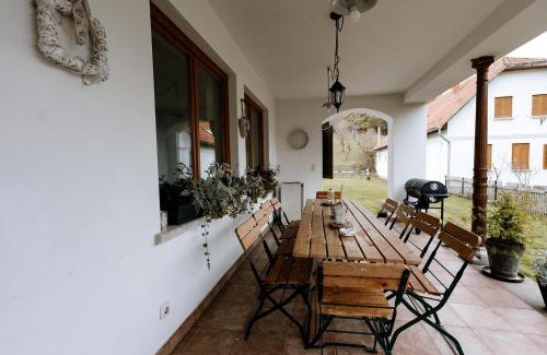 Obanya Casa | Taurus Vendégház