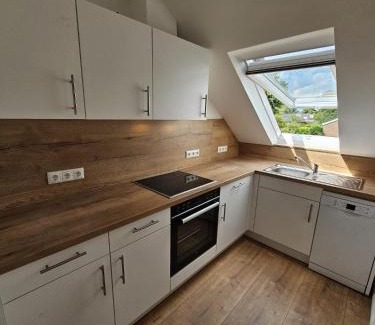 Altengroden Apartamento | Tautraum Suite mit Whirlpool und grünem Ausblick