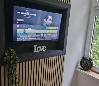 Altengroden Apartamento | Tautraum Suite mit Whirlpool und grünem Ausblick