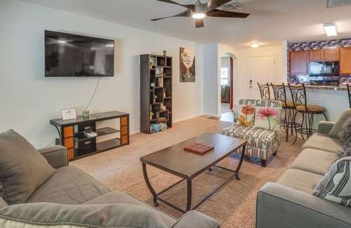Tavares Casa | Tavares Retreat w/ Covered Patio & Private Yard
