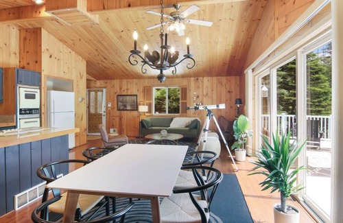 Almira Township Chalet De Esquí | Tavi Haus: Lakefront~Kayaks~SUP~Sauna~Pool Table