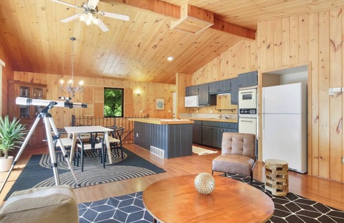 Almira Township Chalet De Esquí | Tavi Haus: Lakefront~Kayaks~SUP~Sauna~Pool Table